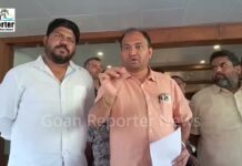 Goan Reporter: Liquor Traders Association members at Excise commissioner office, Althino