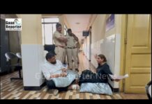 Goan Reporter: Adv Pratima Coutinho and Meshu D’Costa Protest with Pillows Outside SP Tikam Singh’s Office at South Goa Police HQ in Margao